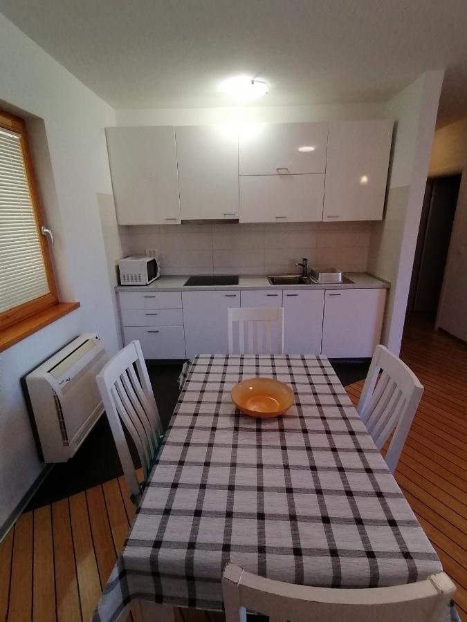 Lily Apartments Punta Skala Petrcane Eksteriør billede