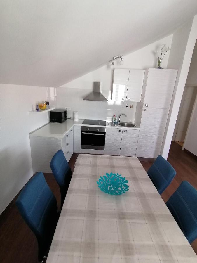 Lily Apartments Punta Skala Petrcane Eksteriør billede