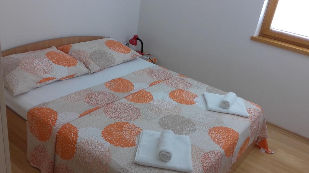 Lily Apartments Punta Skala Petrcane Eksteriør billede